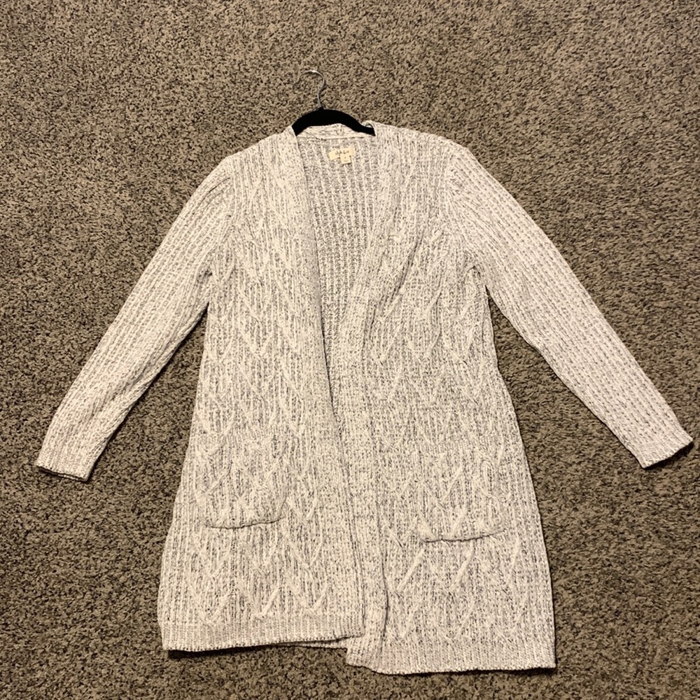 Style & co white and black patterned cardigan. Size medium